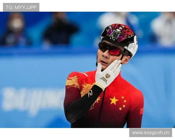 任子威机场那身把我整懵了，平日里严肃选手居然像个会花钱的贵公子