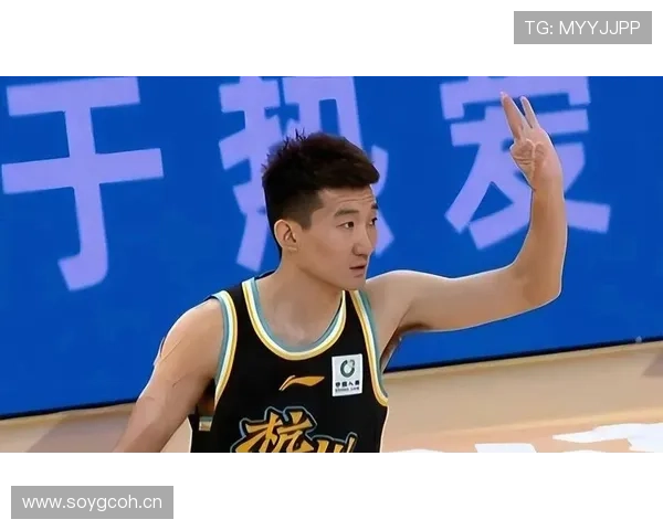 孙铭徽又开始穿得像准备去拍电影了，这生活差距闹哪样